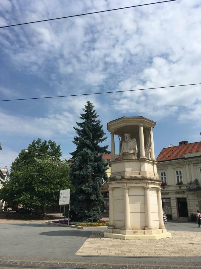 Mse Apartman Miskolc Exterior foto