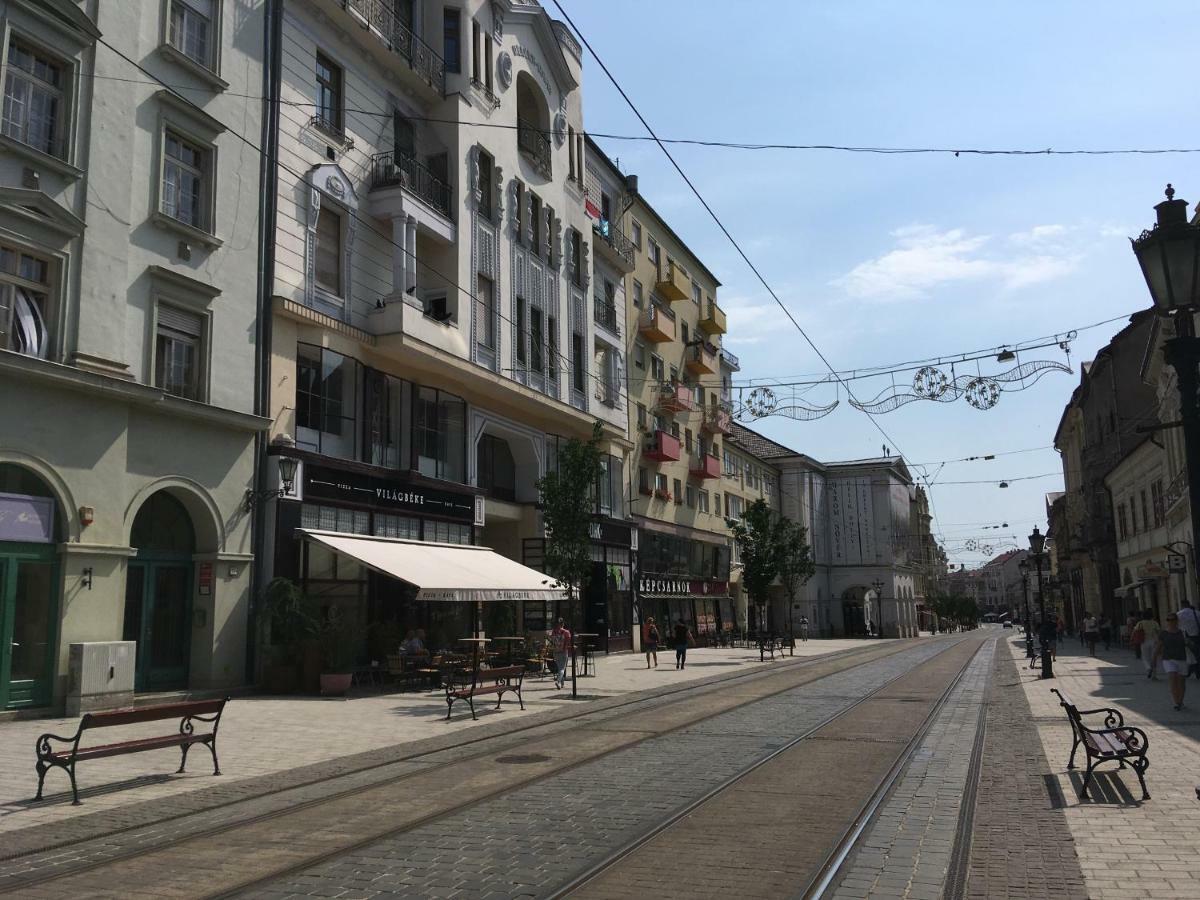 Mse Apartman Miskolc Exterior foto