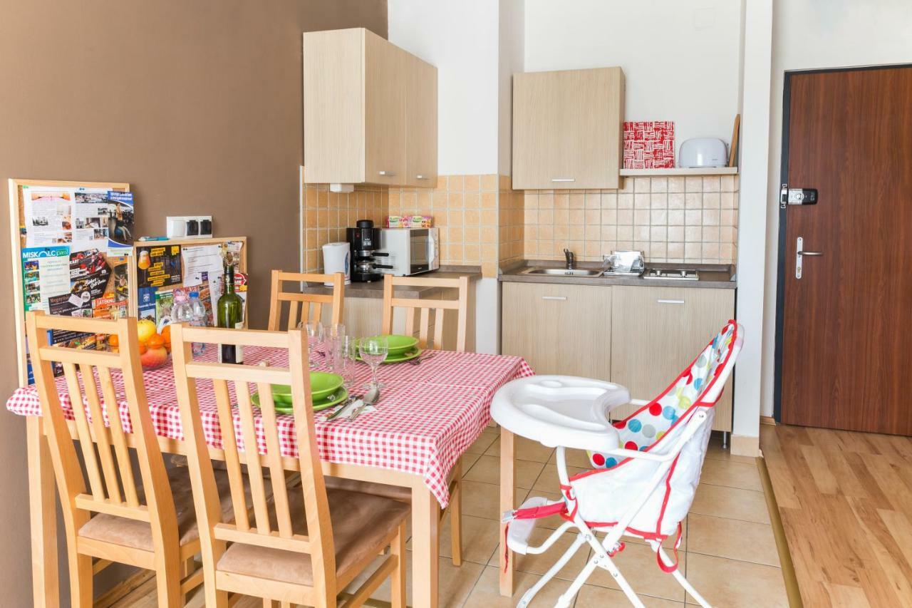 Mse Apartman Miskolc Exterior foto