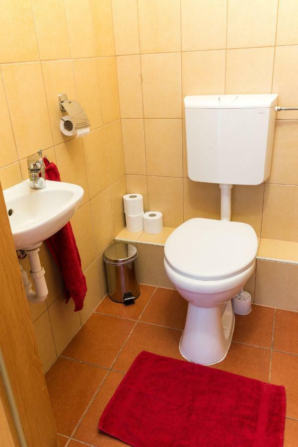 Mse Apartman Miskolc Exterior foto